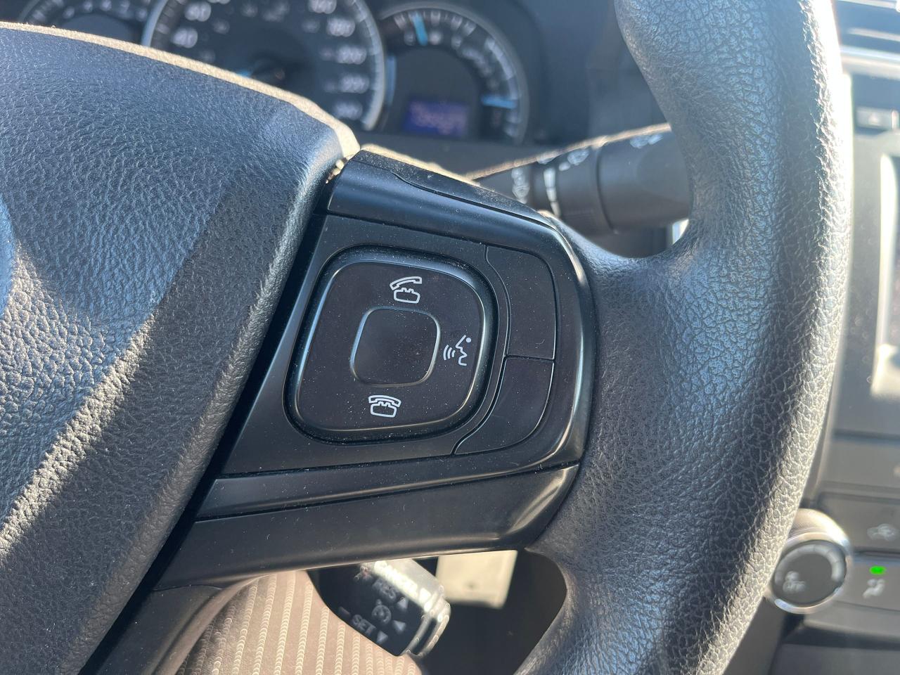 2015 Toyota Camry 4dr Sdn I4 Auto LE Photo