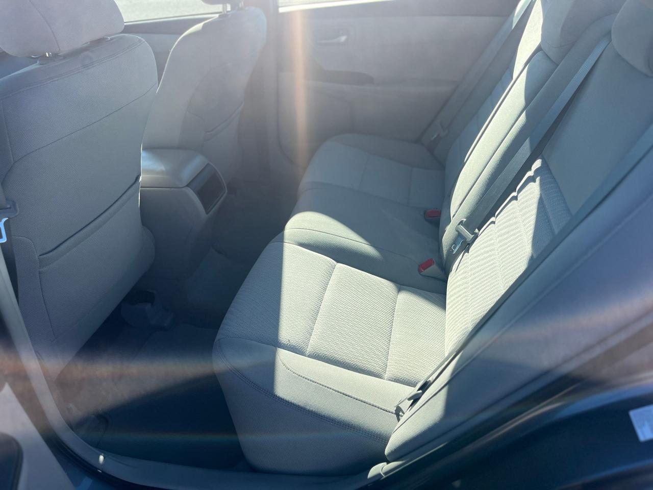 2015 Toyota Camry 4dr Sdn I4 Auto LE Photo