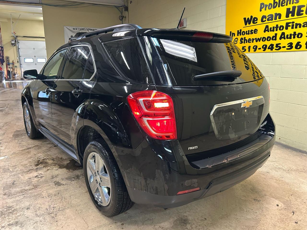 2016 Chevrolet Equinox LT Photo3