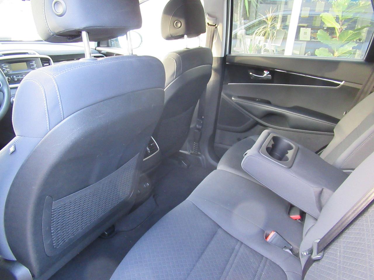 2017 Kia Sorento FWD 4DR LX Photo