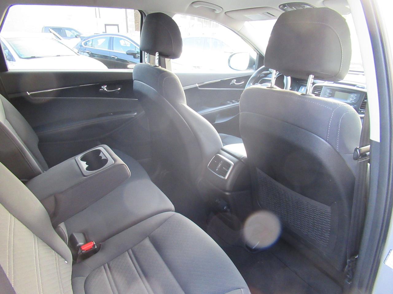 2017 Kia Sorento FWD 4DR LX Photo