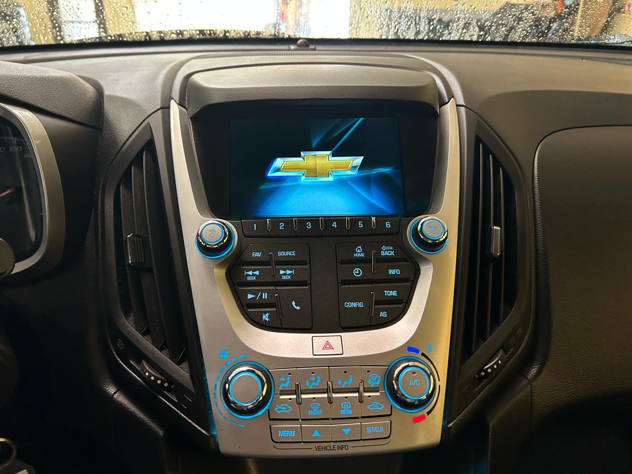 2017 Chevrolet Equinox LS - Photo #12