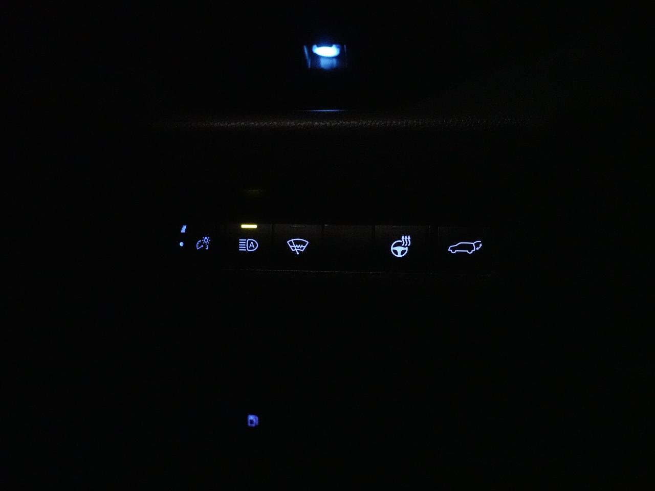 2021 Toyota RAV4 HYBRID XSE AWD | Leather | Sunroof | PowerTrunk