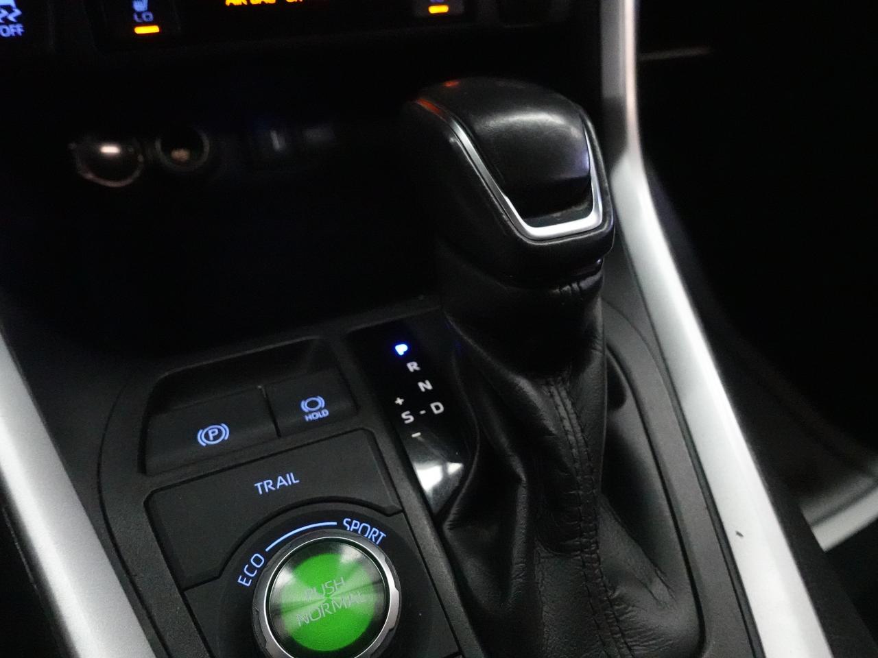 2021 Toyota RAV4 HYBRID XSE AWD | Leather | Sunroof | PowerTrunk