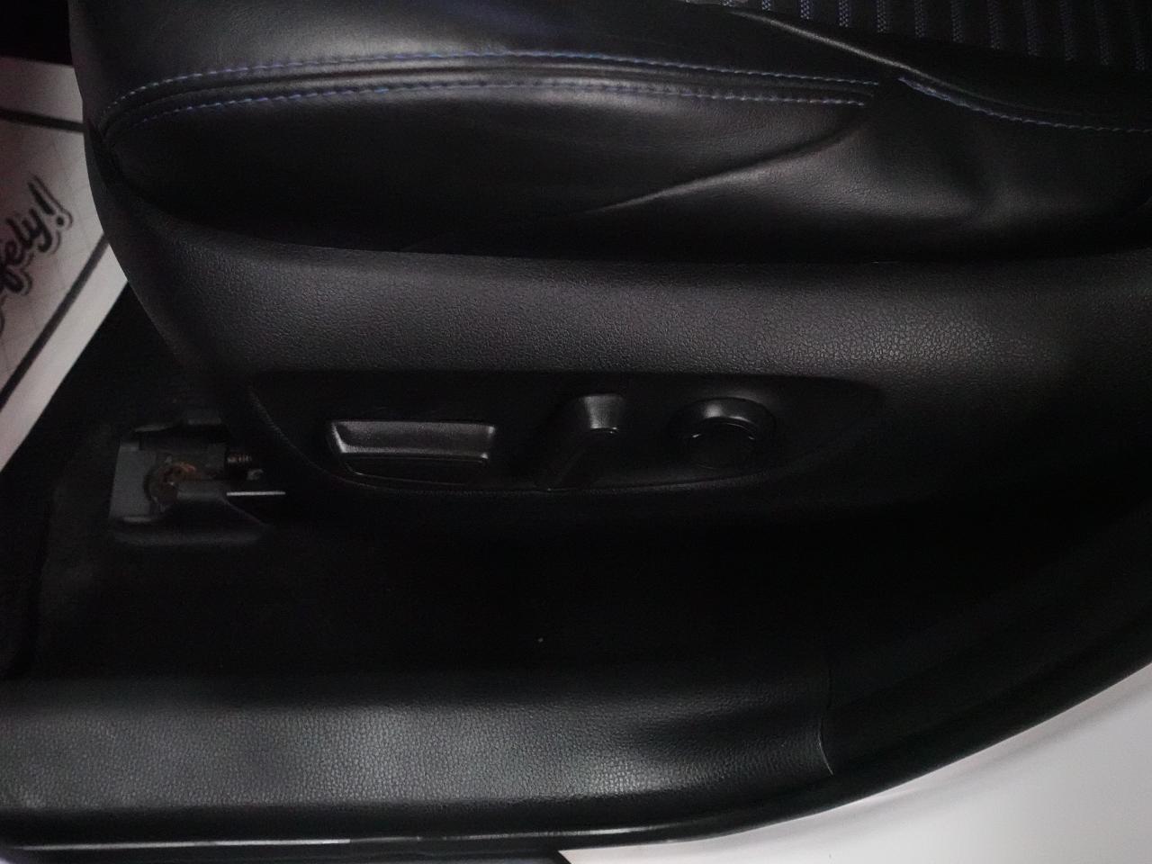 2021 Toyota RAV4 HYBRID XSE AWD | Leather | Sunroof | PowerTrunk