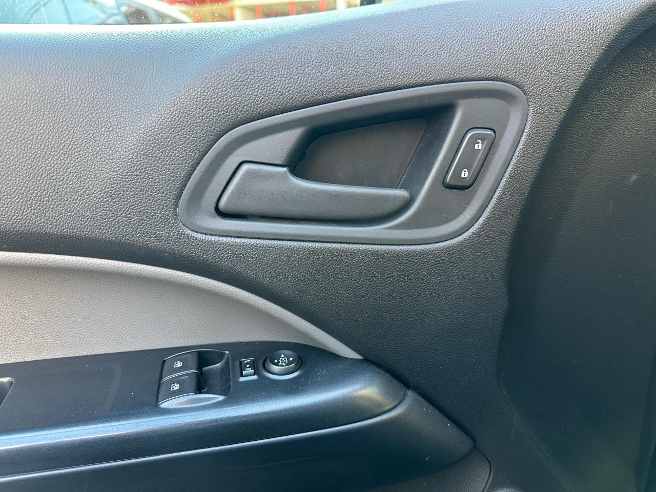 2015 Chevrolet Colorado  - Photo #9