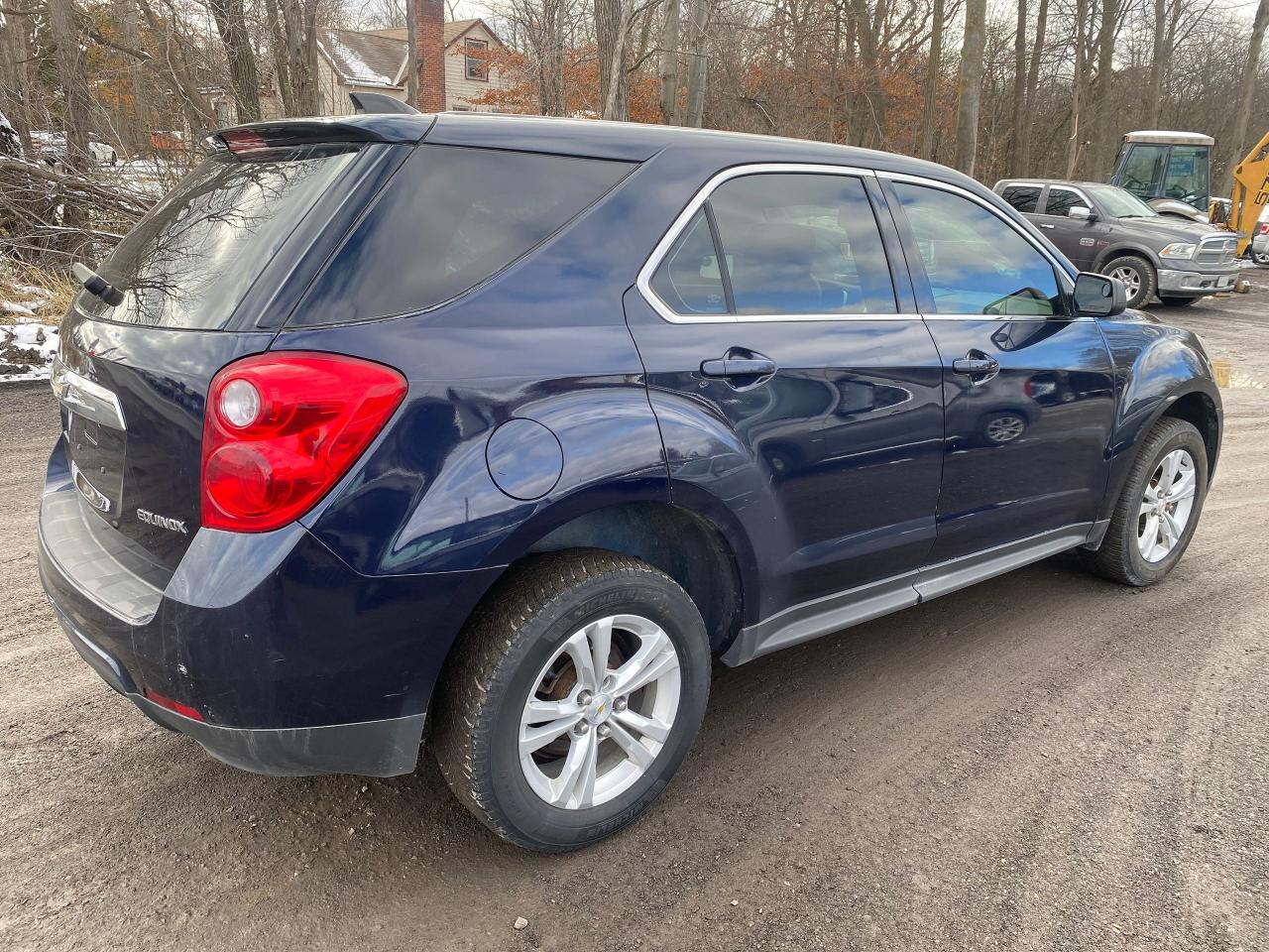 2015 Chevrolet Equinox LS - Photo #4