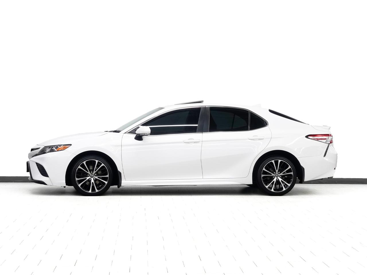 2020 Toyota Camry SE UPGRADE | Leather | Sunroof | LaneDep | CarPlay