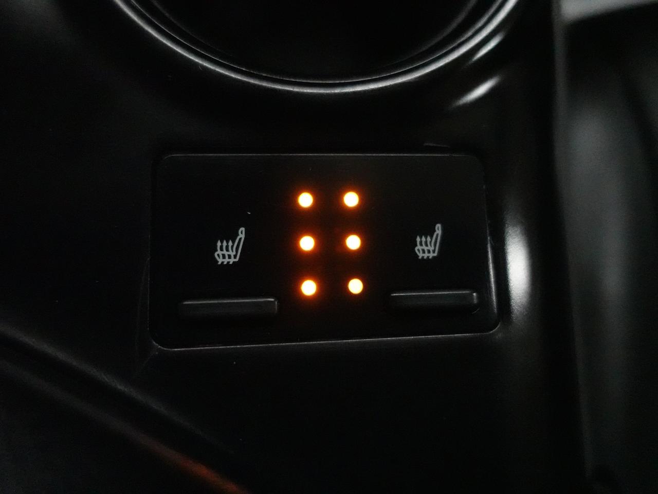 2020 Toyota Camry SE UPGRADE | Leather | Sunroof | LaneDep | CarPlay