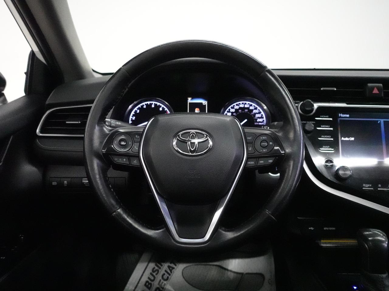 2020 Toyota Camry SE UPGRADE | Leather | Sunroof | LaneDep | CarPlay
