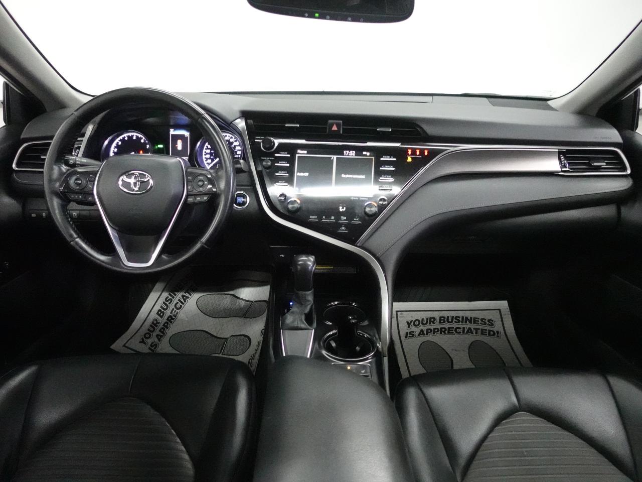 2020 Toyota Camry SE UPGRADE | Leather | Sunroof | LaneDep | CarPlay