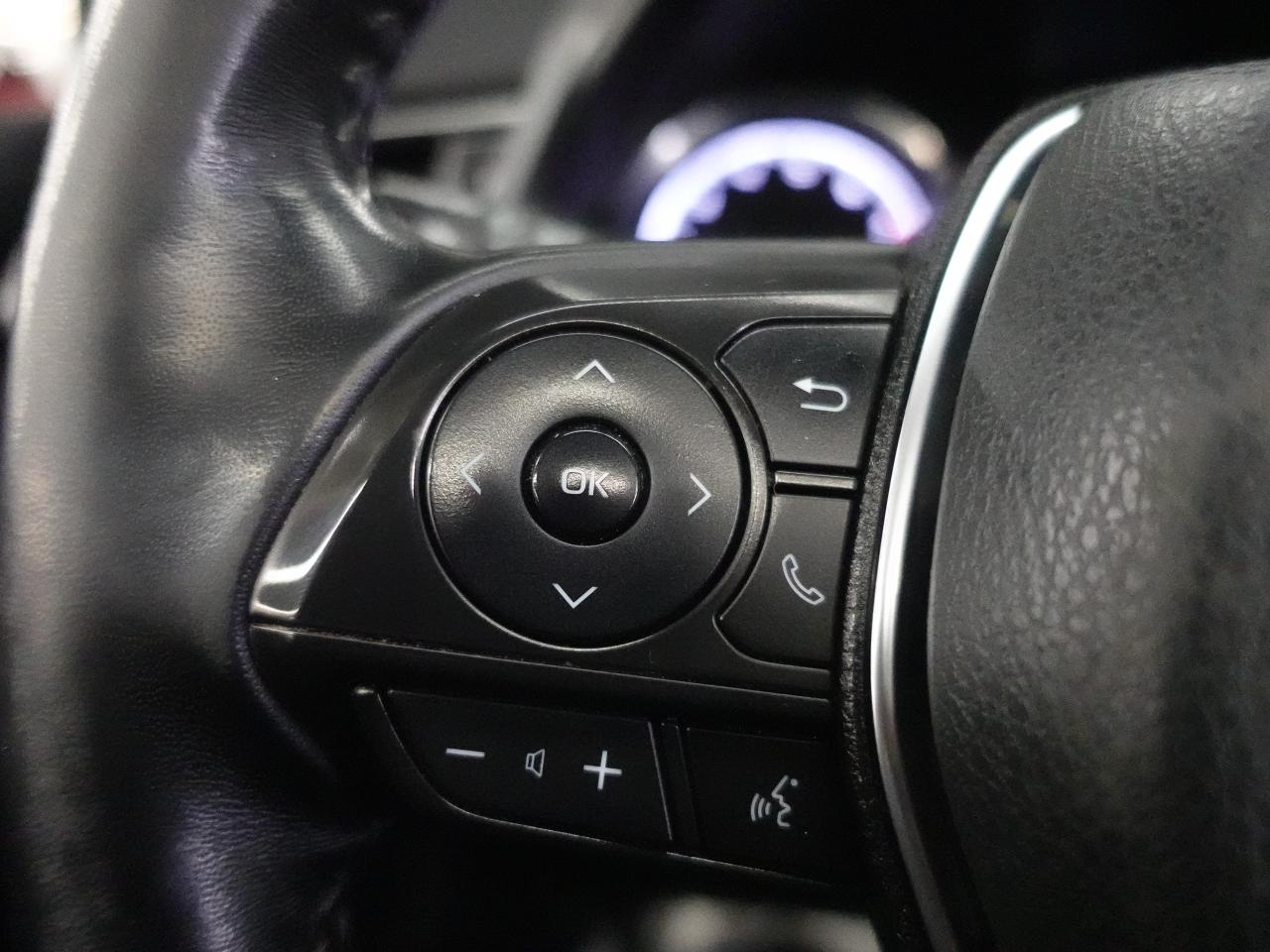 2020 Toyota Camry SE UPGRADE | Leather | Sunroof | LaneDep | CarPlay