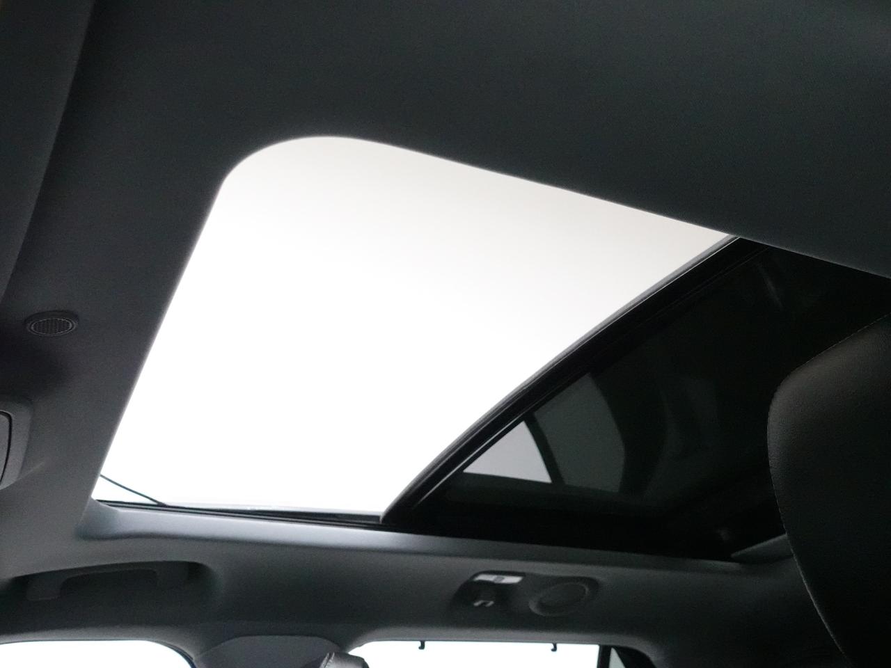 2022 Ford Explorer LIMITED 4WD | Nav | Leather | Sunroof | CarPlay Photo