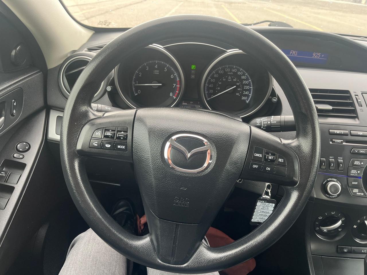 2013 Mazda MAZDA3 4dr Sdn Auto GX Photo