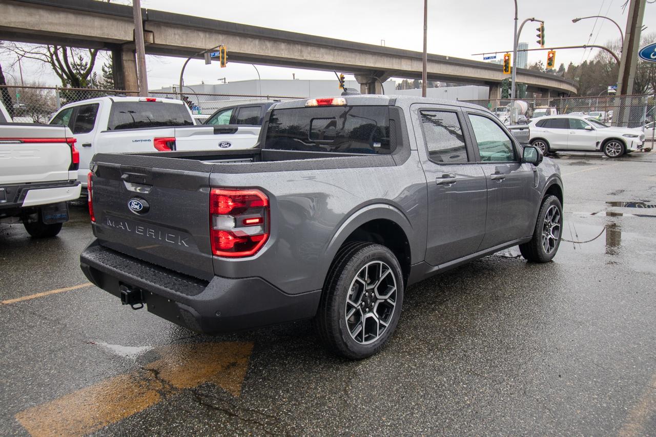 2026 Ford Maverick Lariat AWD SuperCrew Photo4