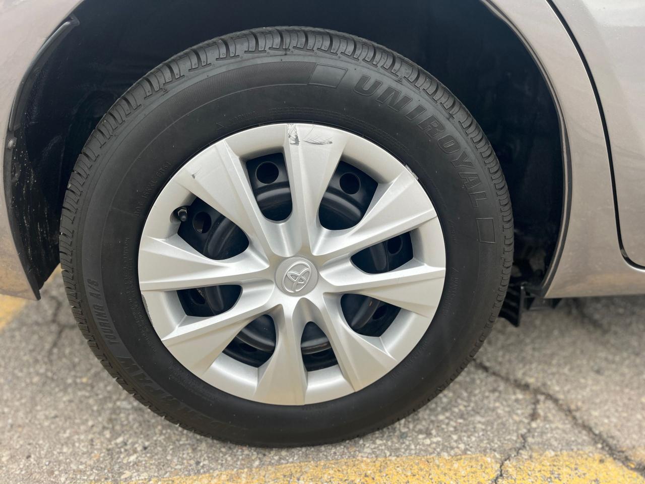 2014 Toyota Corolla 4dr Sdn CVT LE ECO Photo