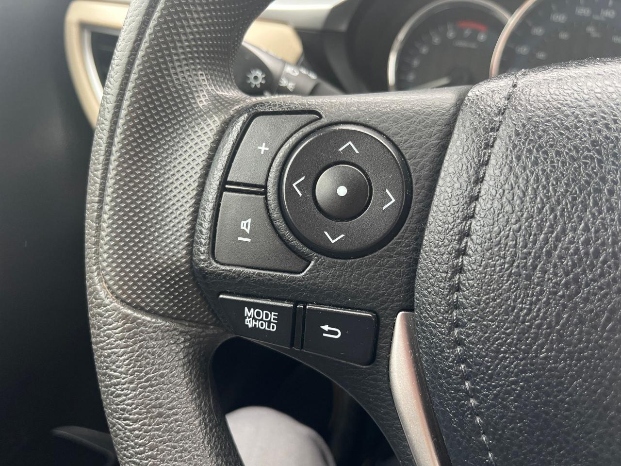 2014 Toyota Corolla 4dr Sdn CVT LE ECO Photo