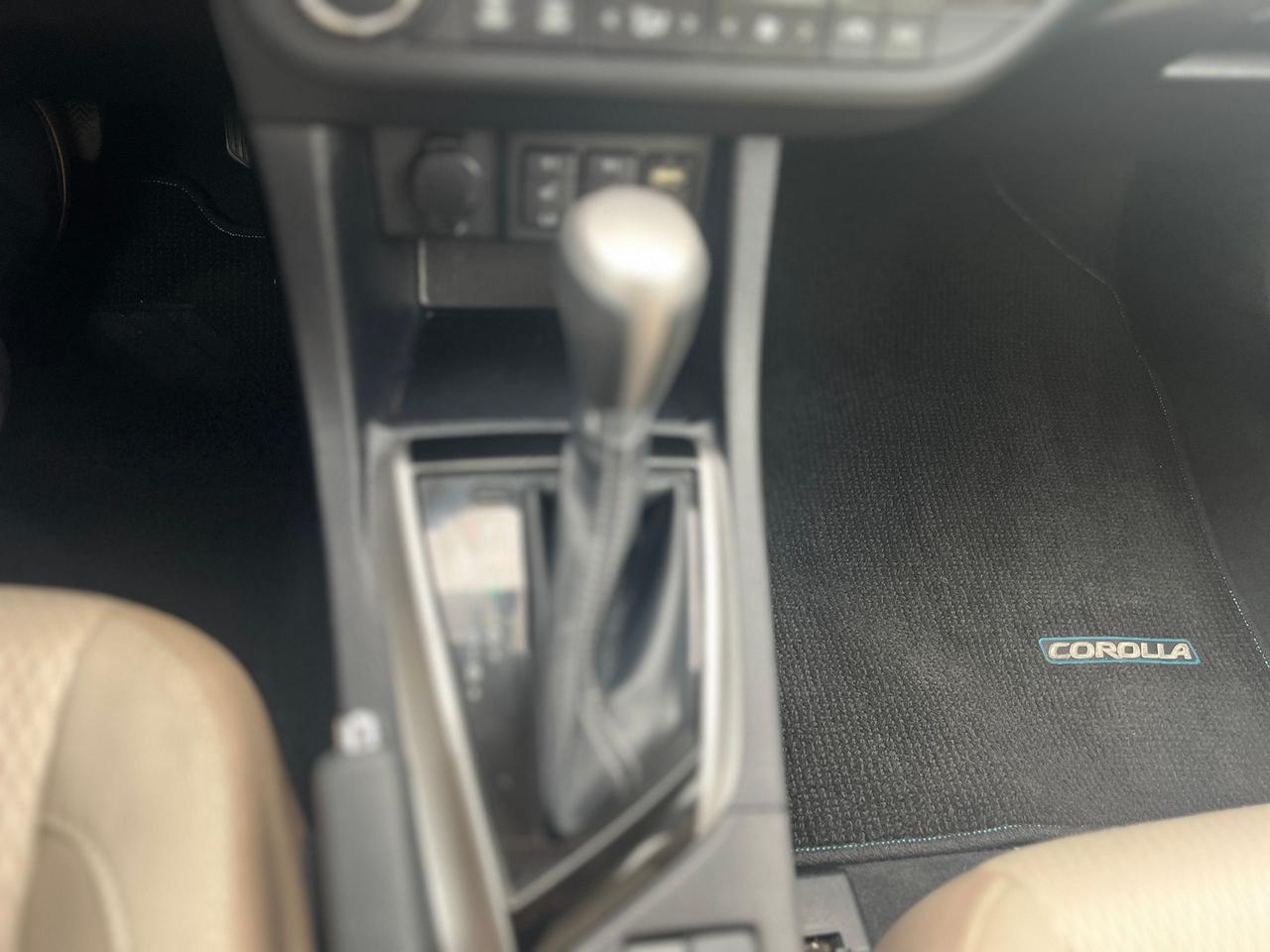 2014 Toyota Corolla 4dr Sdn CVT LE ECO Photo