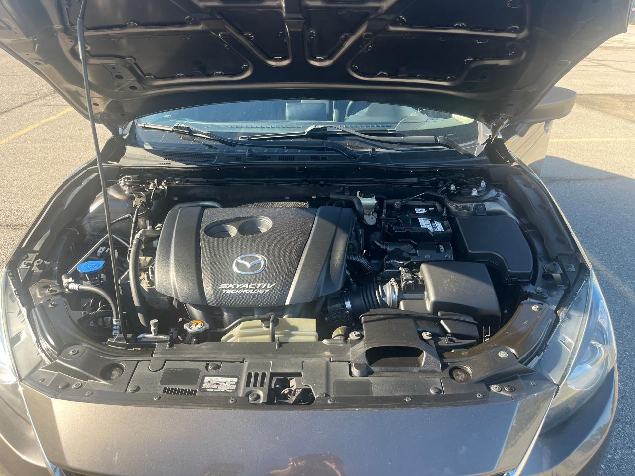 2015 Mazda MAZDA3 4dr Sdn Auto GS Photo