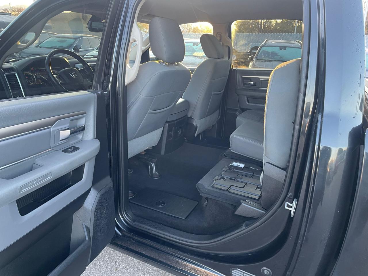 2016 RAM 1500 4WD Crew Cab 149" Outdoorsman 5.7HEMI NO ACCIDENT Photo