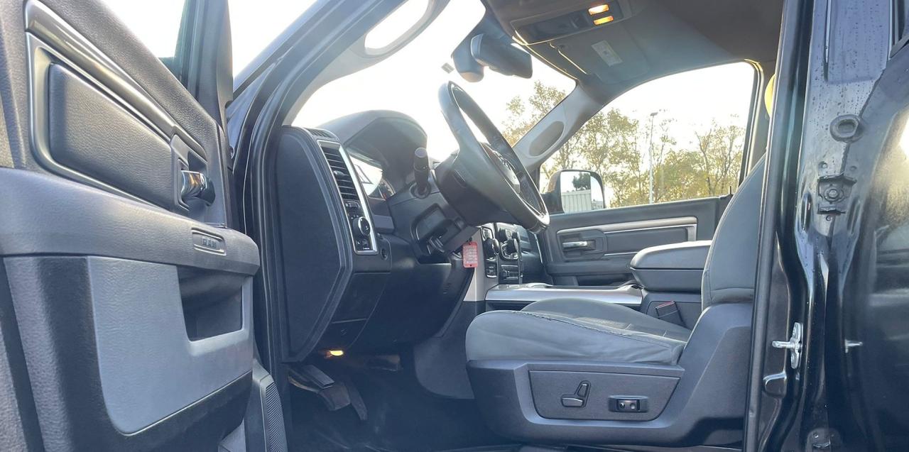 2016 RAM 1500 4WD Crew Cab 149" Outdoorsman 5.7HEMI NO ACCIDENT Photo