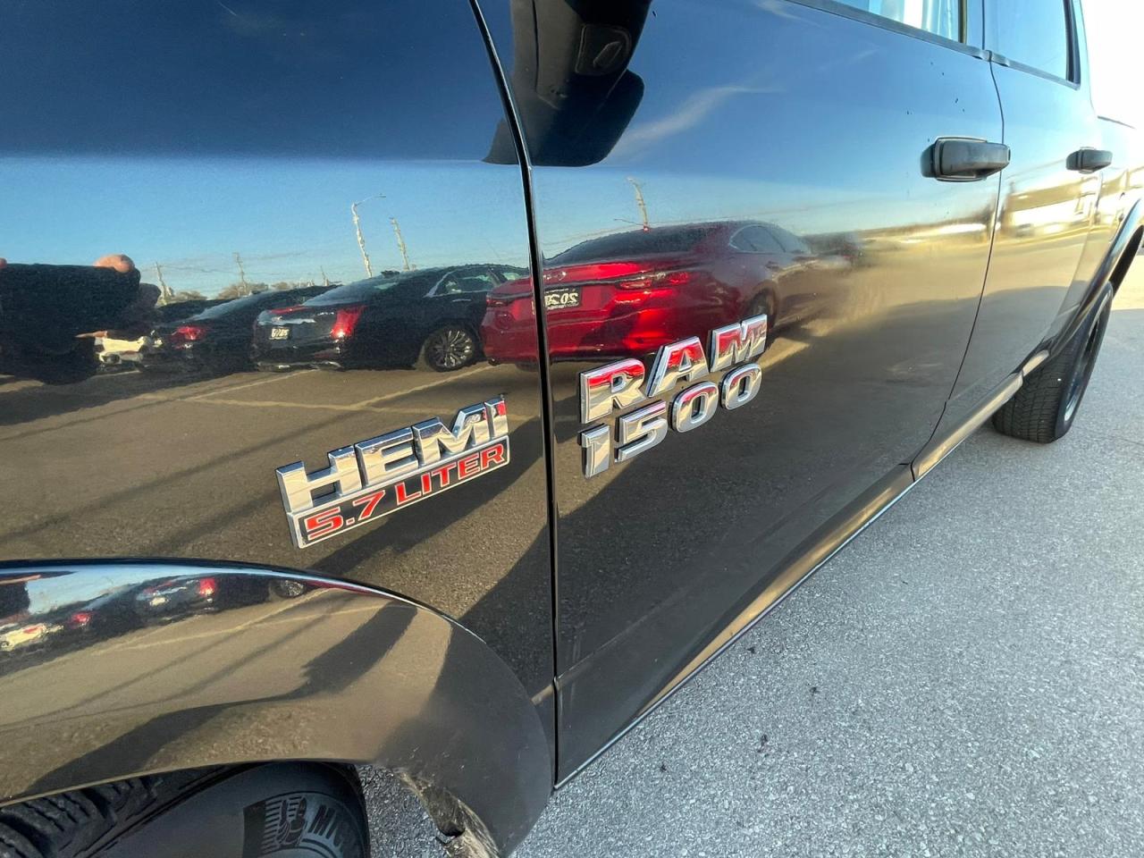 2016 RAM 1500 4WD Crew Cab 149" Outdoorsman 5.7HEMI NO ACCIDENT - Photo #13