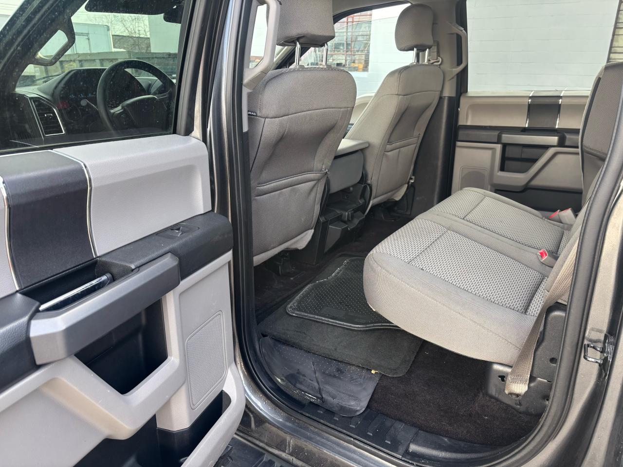 2016 Ford F-150 XLT 4WD CREW CAB V8 - Photo #13