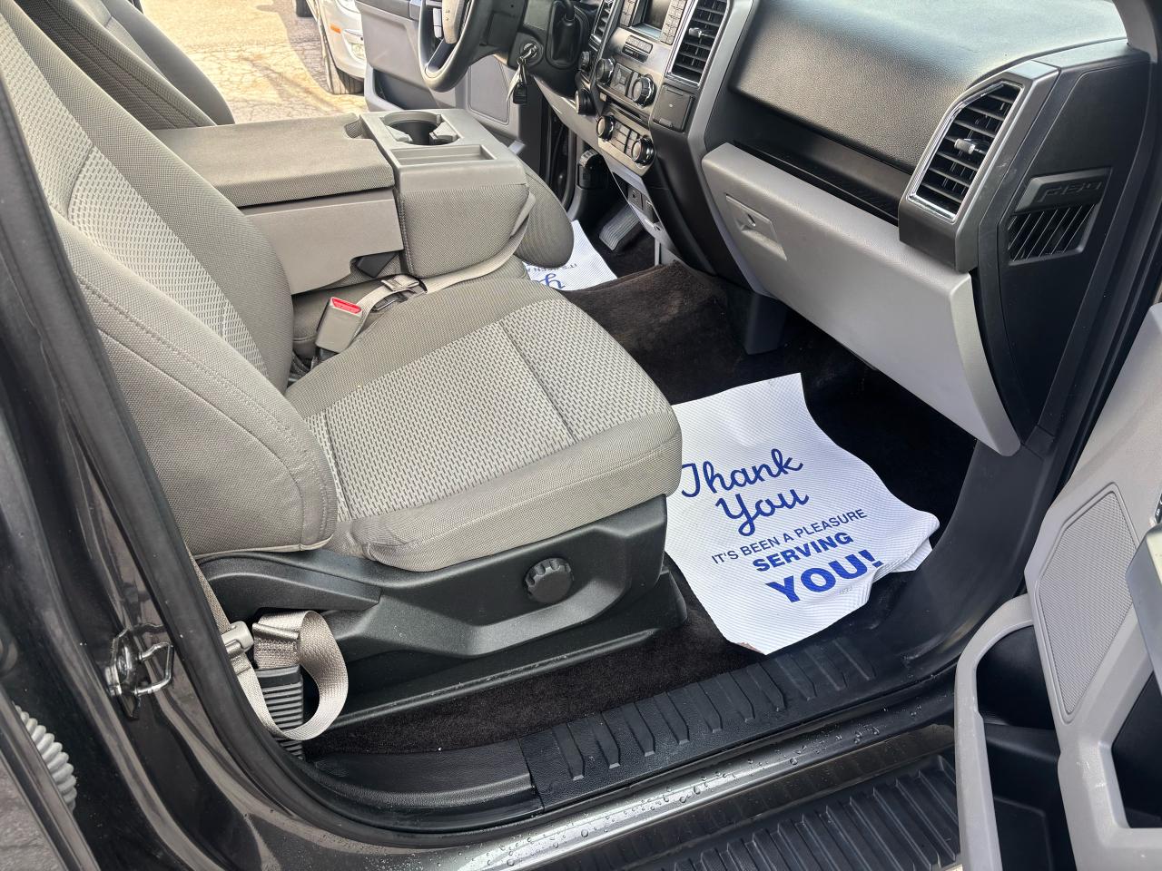 2016 Ford F-150 XLT 4WD CREW CAB V8 - Photo #5