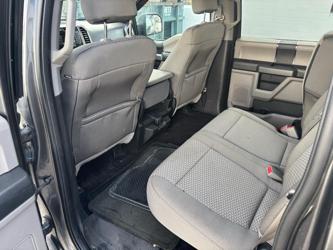 2016 Ford F-150 XLT 4WD CREW CAB V8 - Photo #16