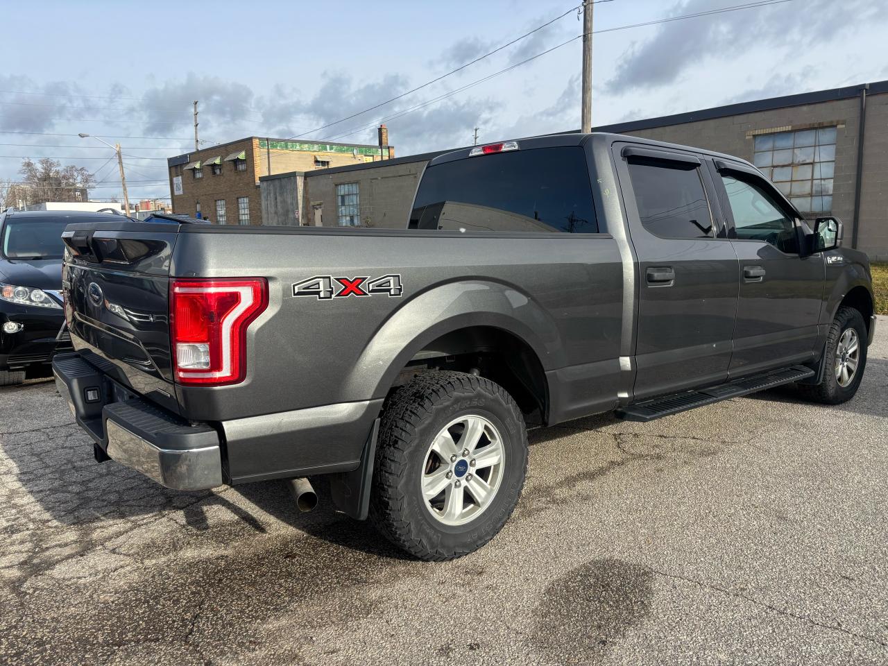 2016 Ford F-150 XLT 4WD CREW CAB V8 - Photo #17