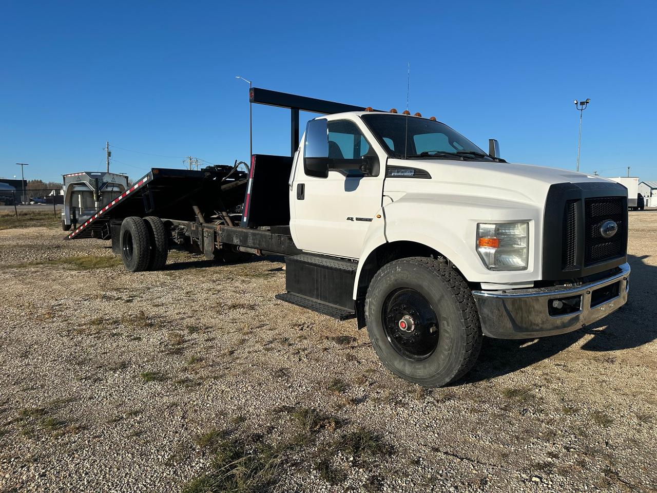 2018 Ford Chassis Regular Cab Roll Back Tow Truck Photo