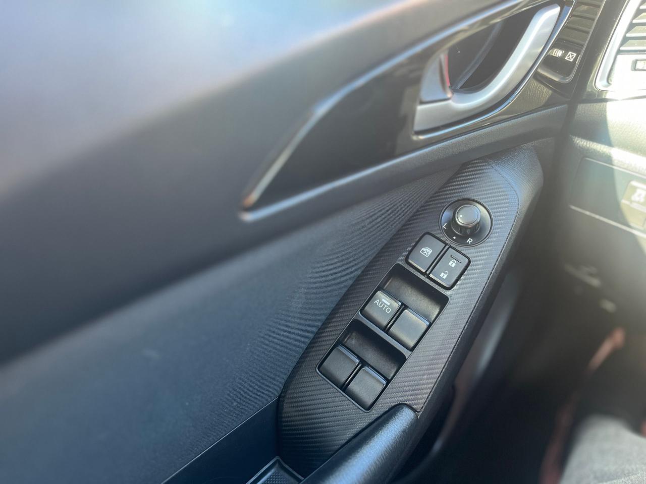 2016 Mazda MAZDA3 4dr Sdn Auto GS Photo