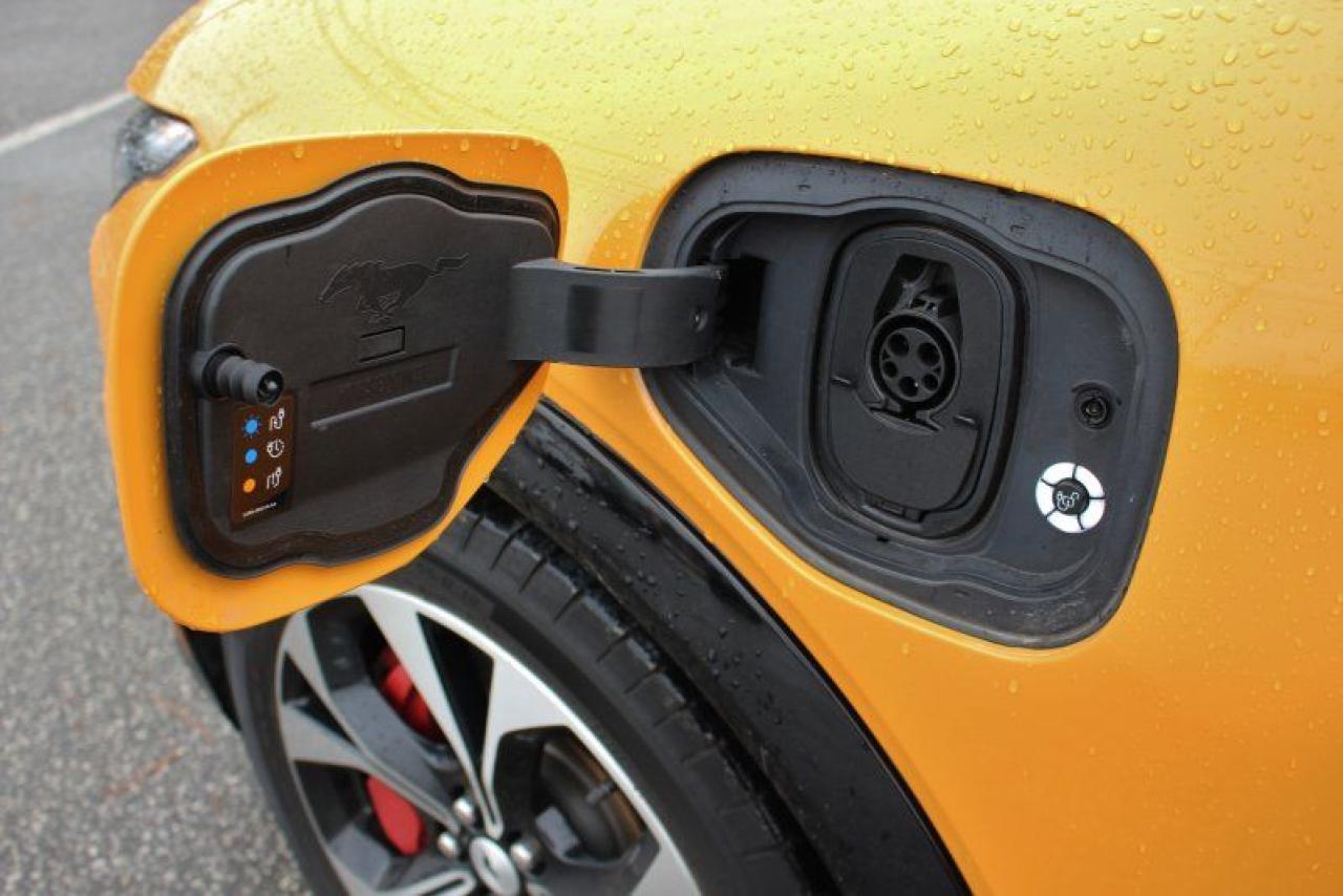 2023 Ford Mustang Mach-E X Premium*Electric*AWD*Heated Leather*Moon Roof*BT - Photo #6