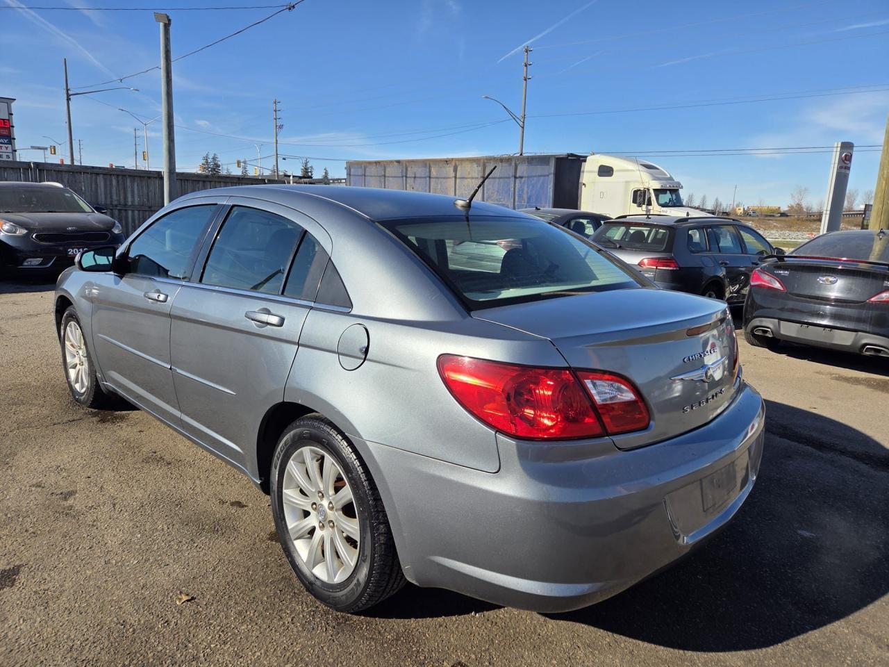2010 Chrysler Sebring LX, SEDAN, AUTO, 4 CYL, ONLY 26,000KMS, CERTIFIED - Photo #3