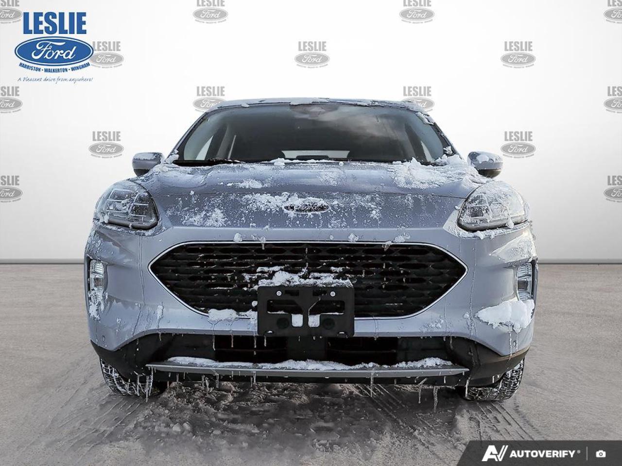 2022 Ford Escape Titanium AWD Photo1