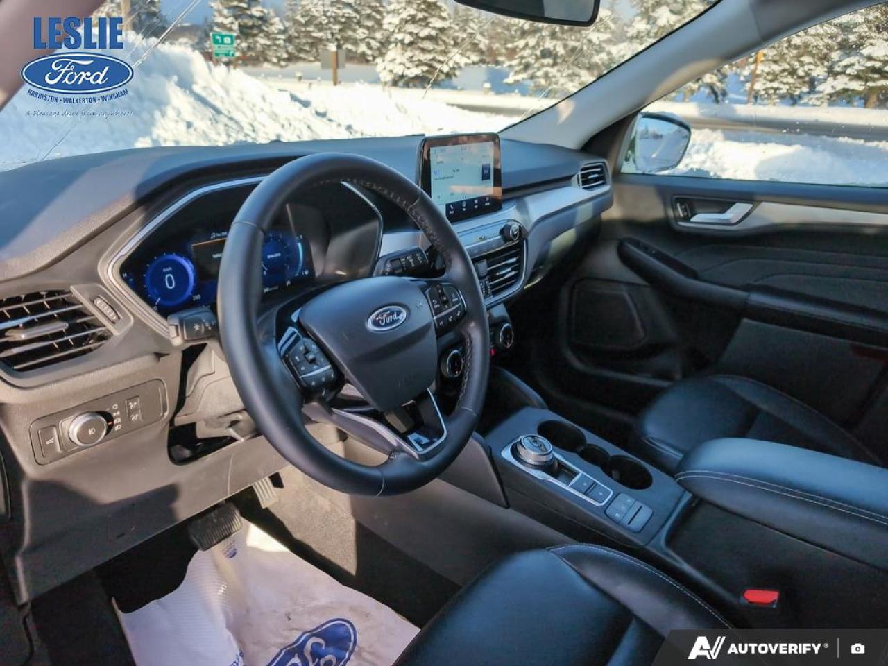 2022 Ford Escape Titanium AWD Photo