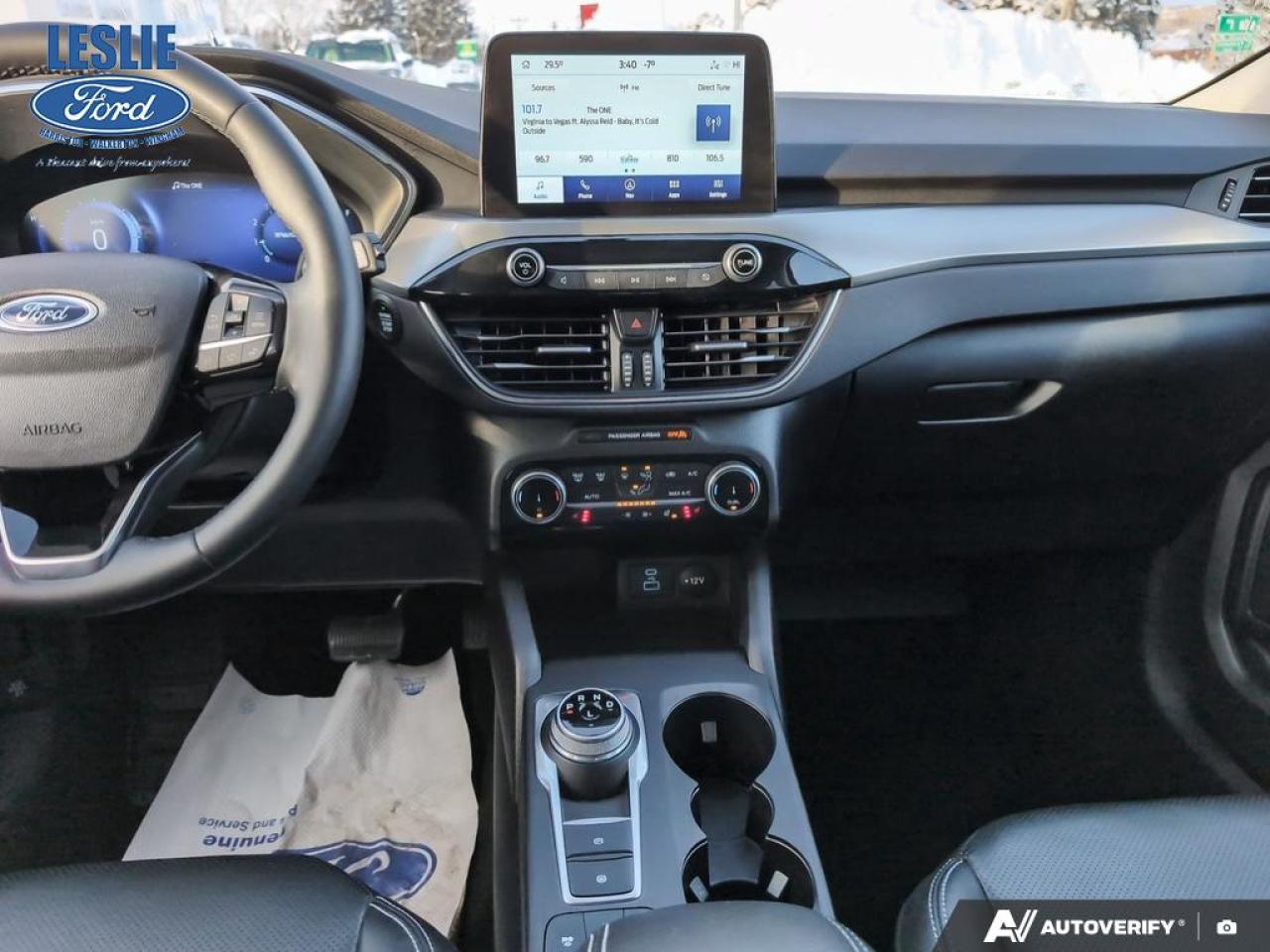 2022 Ford Escape Titanium AWD Photo