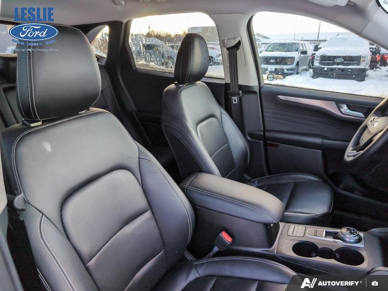 2022 Ford Escape Titanium AWD Photo