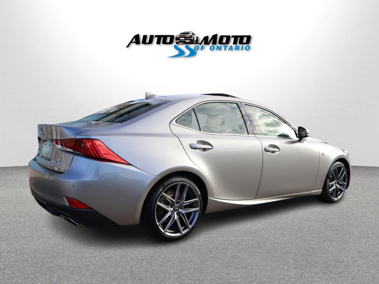 2019 Lexus IS 300 F-SPORT AWD CERTIFIED CAMERA NAV BLUETOOTH LEATHER HEATED SEATS SUNROOF CRUISE ALLOYS Photo4