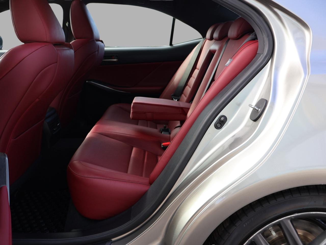 2019 Lexus IS 300 F-SPORT AWD CERTIFIED CAMERA NAV BLUETOOTH LEATHER HEATED SEATS SUNROOF CRUISE ALLOYS - Photo #15