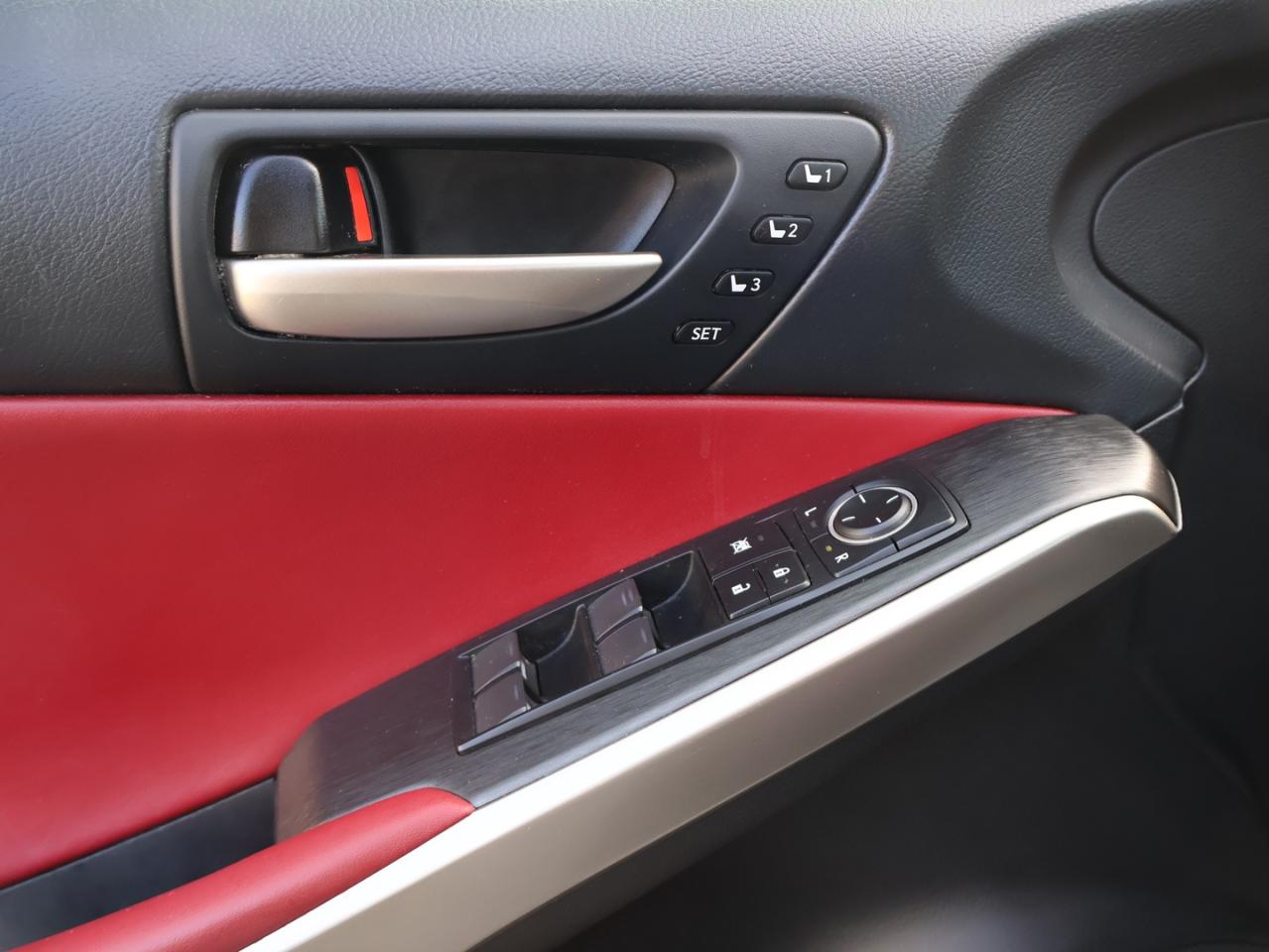 2019 Lexus IS 300 F-SPORT AWD CERTIFIED CAMERA NAV BLUETOOTH LEATHER HEATED SEATS SUNROOF CRUISE ALLOYS - Photo #31