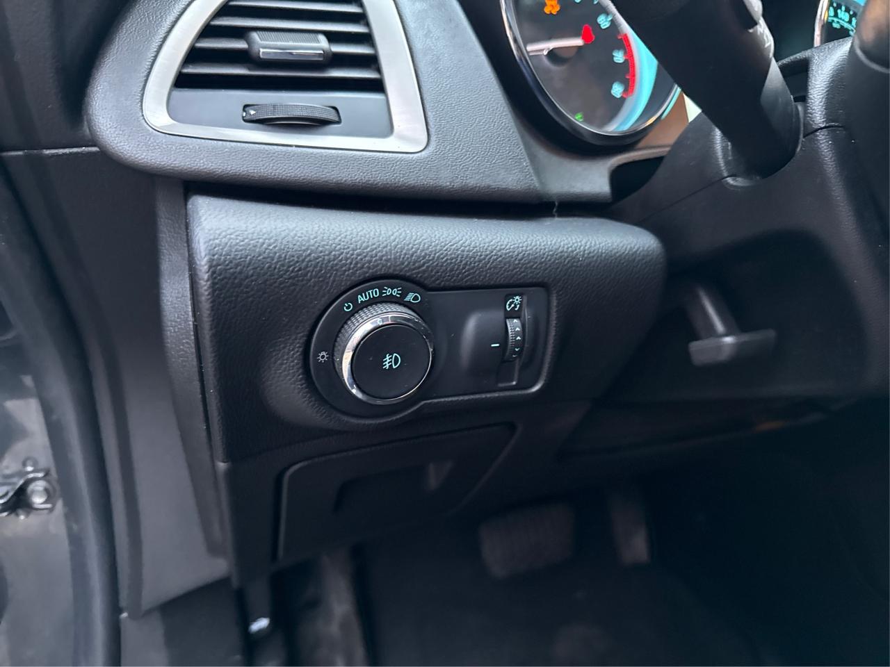 2015 Buick Verano Leather - Photo #13