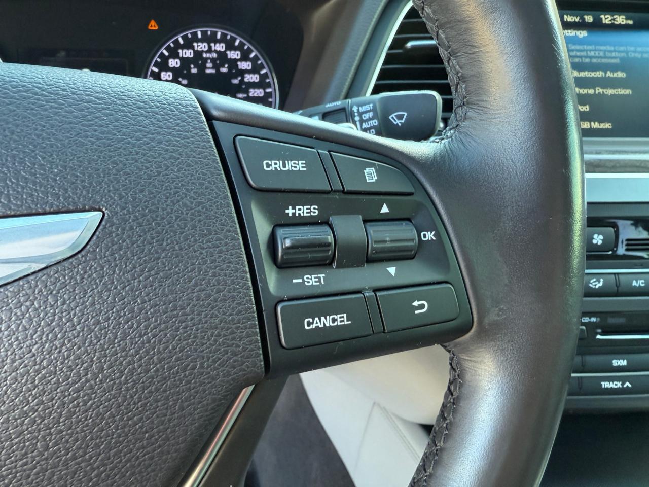 2015 Hyundai Genesis 4dr Sdn Luxury Photo