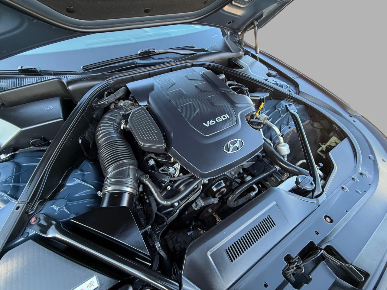 2015 Hyundai Genesis 4dr Sdn Luxury Photo