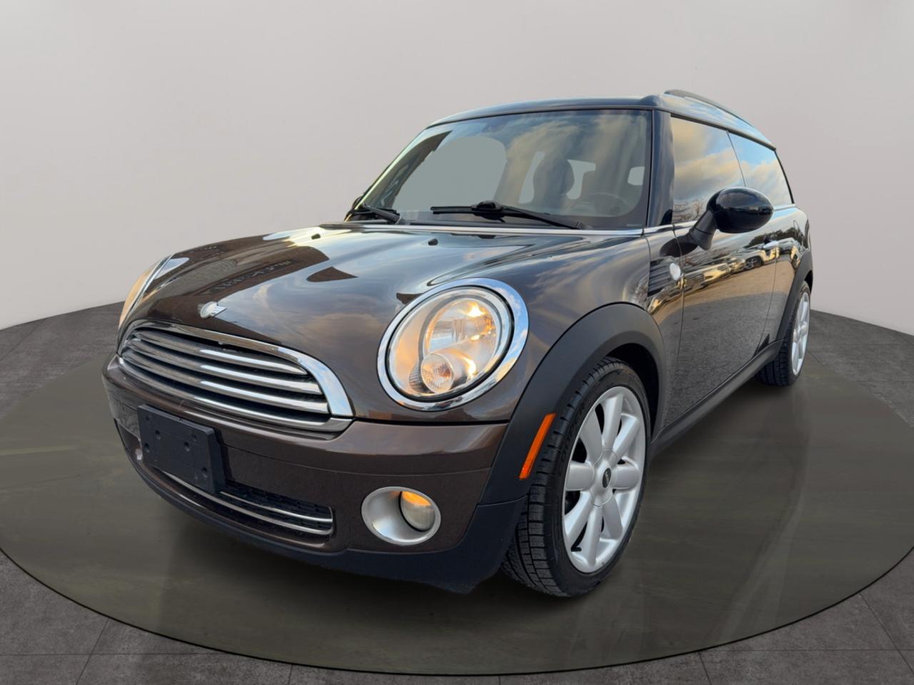 2010 MINI Cooper Clubman 2DR CPE Photo3