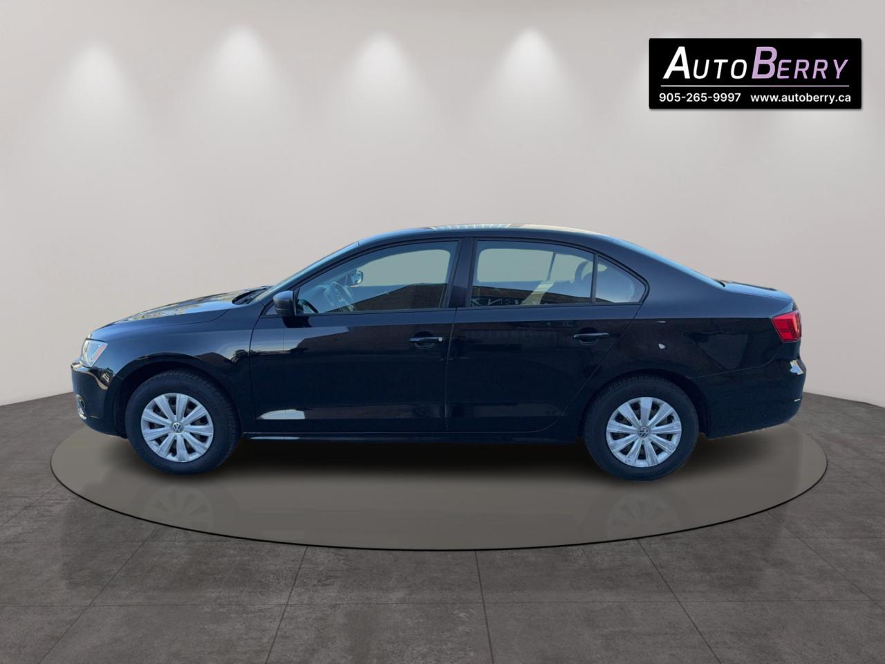 2013 Volkswagen Jetta 4dr 2.0L Man Trendline Photo4