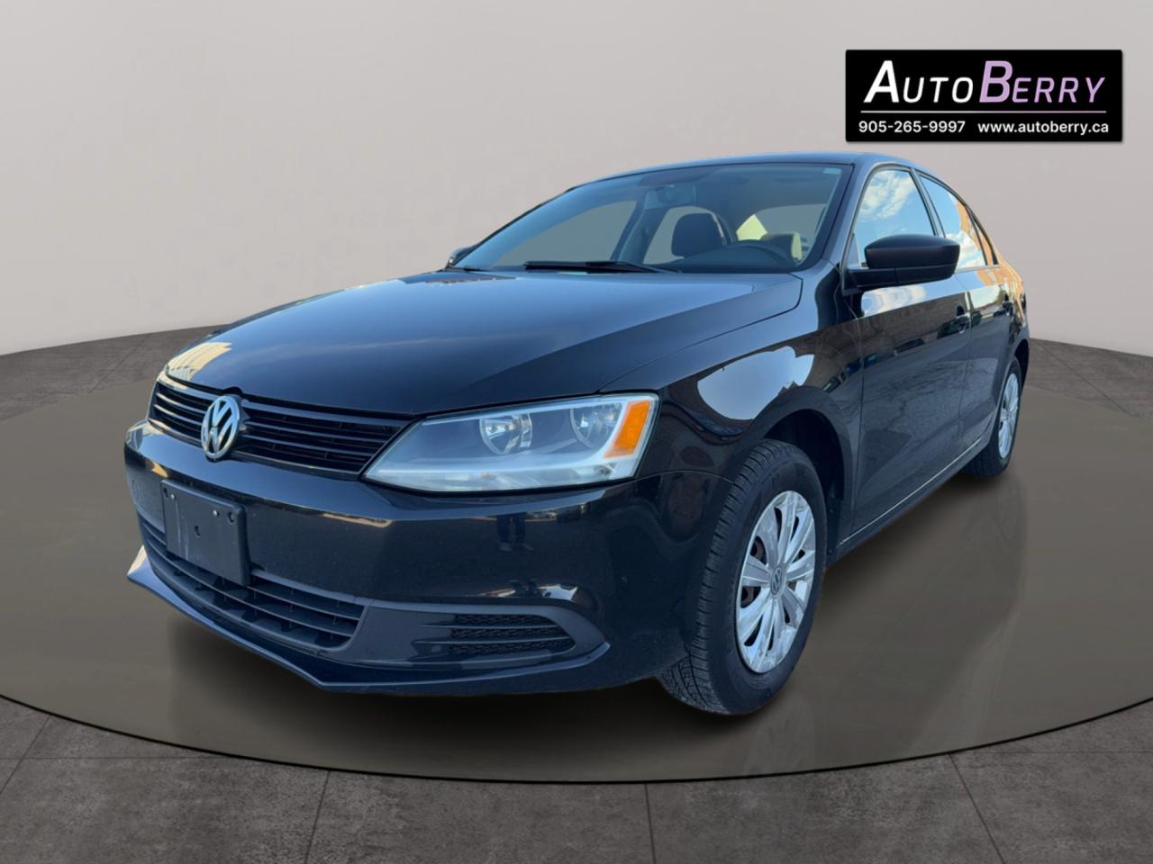 2013 Volkswagen Jetta 4dr 2.0L Man Trendline Photo3