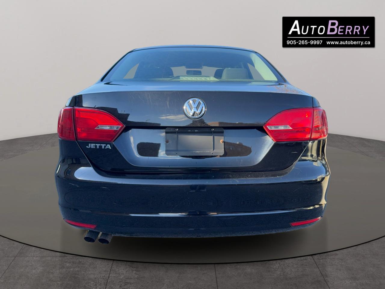 2013 Volkswagen Jetta 4dr 2.0L Man Trendline Photo