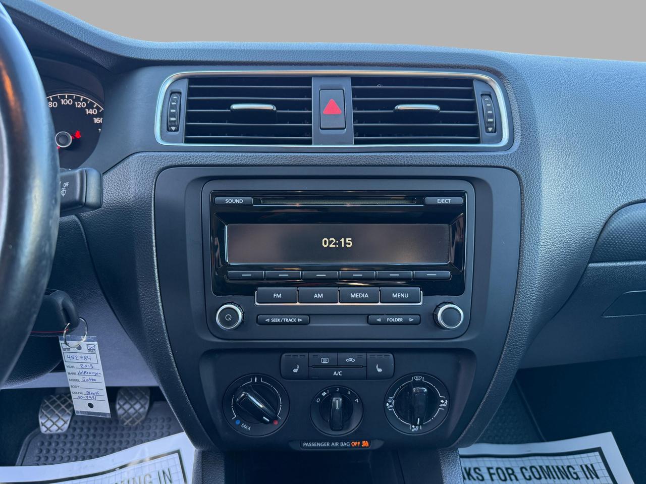 2013 Volkswagen Jetta 4dr 2.0L Man Trendline Photo