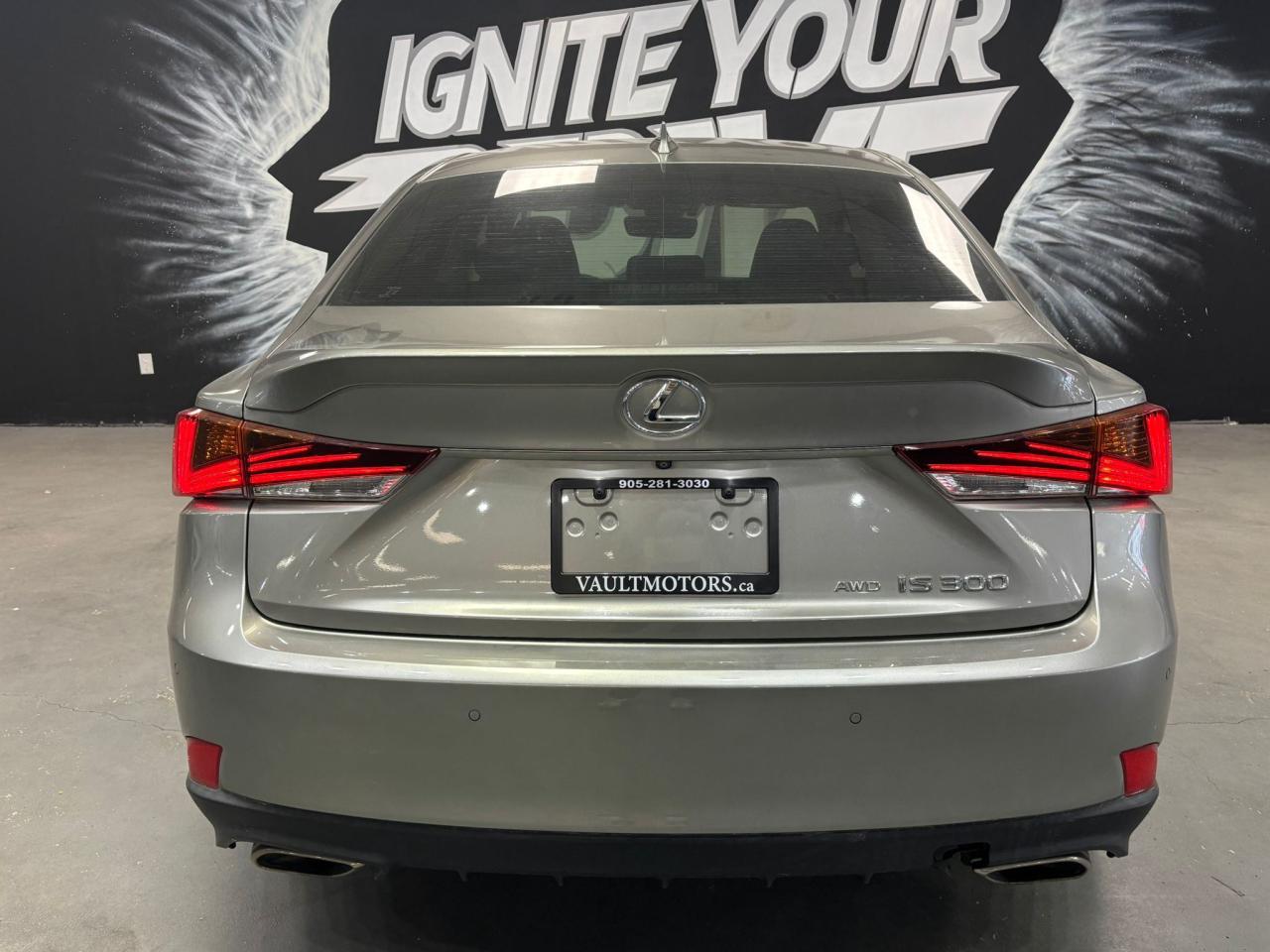 2017 Lexus IS 300 4dr Sdn AWD Photo